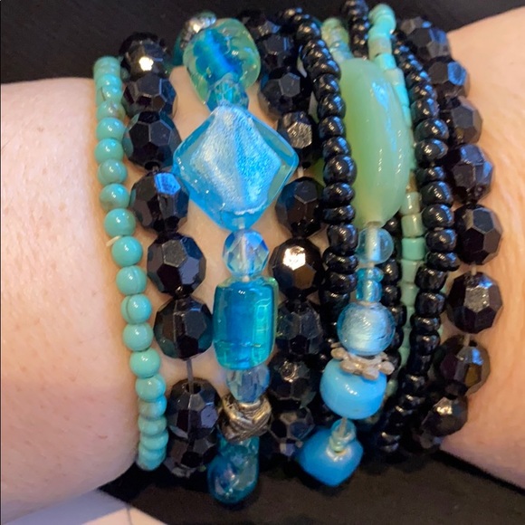 2 sets of 5 Beautiful Stretch bracelets !!! Black & Turquoise!! - Picture 5 of 8